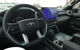 2024 Toyota Sequoia Platinum 4WD full