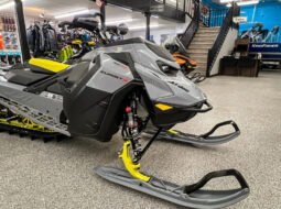 2025 Ski-Doo Summit X with Expert Package Rotax® 850 E-TEC® Turbo R Monument Grey and Black